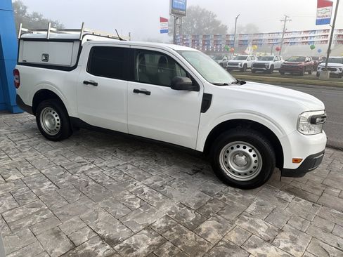 Used 2022 Ford Maverick XL image 4