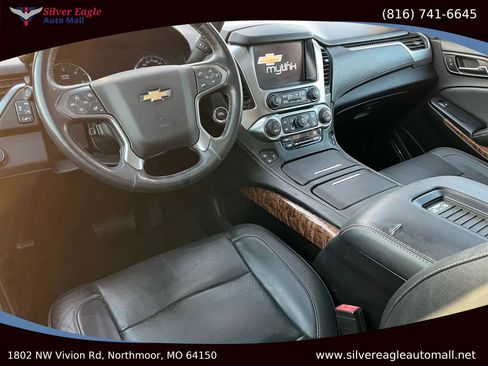 Used 2016 Chevrolet Suburban LTZ image 7