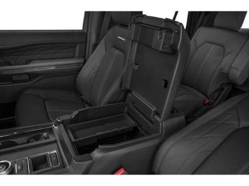 New 2024 Ford Expedition Platinum image 17