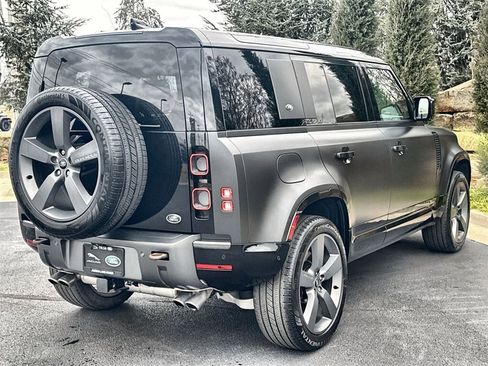 Used 2022 Land Rover Defender 110 V8 image 5