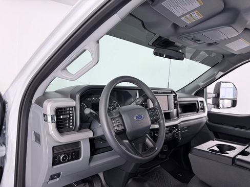 Used 2025 Ford F250 XL w/ STX Appearance Package image 23