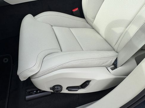 New 2026 Volvo XC90 B6 Ultra w/ Lounge Package image 21