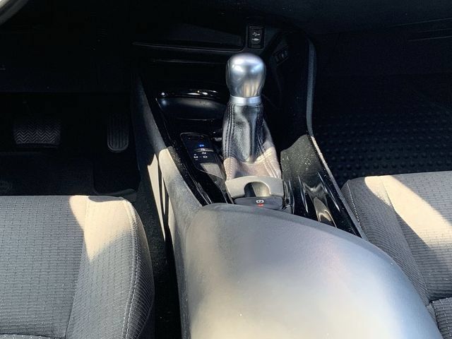 Used 2019 Toyota C-HR XLE FWD image 27