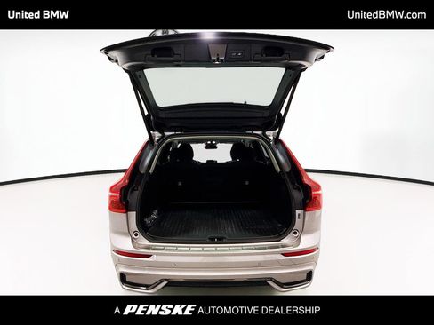Used 2026 Volvo XC60 B5 Plus w/ Protection Package Premier AWD/4WD image 11