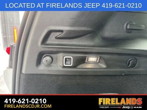 Used 2023 Jeep Grand Cherokee L Overland image 16