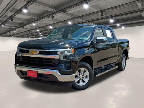 Used 2022 Chevrolet Silverado 1500 LT RWD image 1