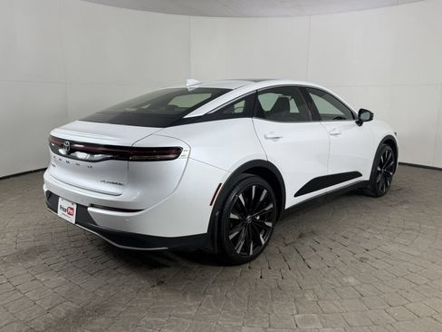 Used 2026 Toyota Crown Platinum image 9