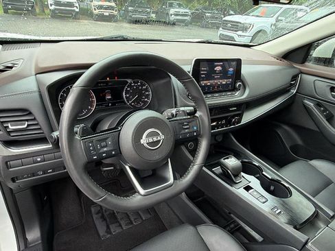 Used 2023 Nissan Rogue SV w/ SV Premium B Package FWD image 22
