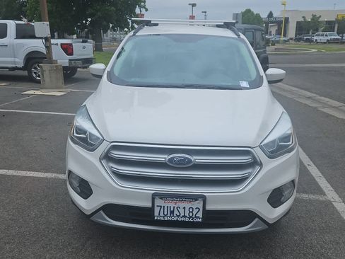 Certified 2017 Ford Escape SE w/ Equipment Group 201A AWD/4WD image 4