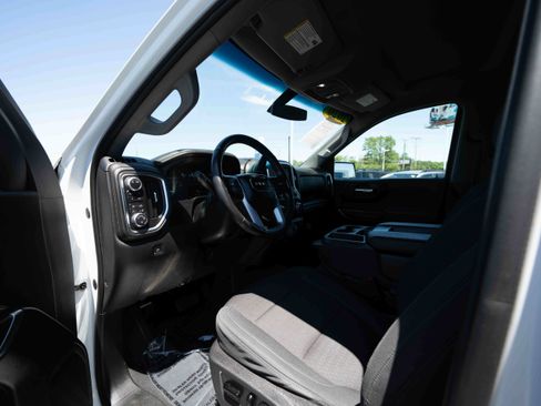 Used 2020 GMC Sierra 1500 Elevation w/ Elevation Value Package AWD/4WD image 8