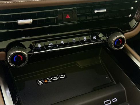 New 2026 Chevrolet Tahoe High Country AWD/4WD image 18