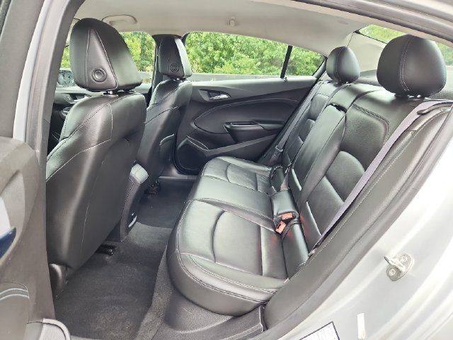 Used 2017 Chevrolet Cruze Premier FWD image 25