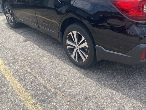 Used 2019 Subaru Outback 2.5i Limited w/ Popular Package #2 AWD/4WD image 4
