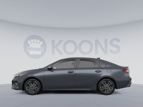 Used 2023 Kia Forte GT-Line FWD image 2