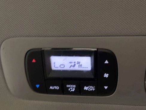 Used 2016 Honda Odyssey SE image 28