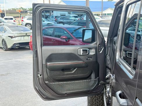 Used 2026 Jeep Wrangler Unlimited Rubicon AWD/4WD image 23