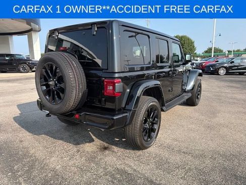 Used 2023 Jeep Wrangler Unlimited Sahara AWD/4WD image 11
