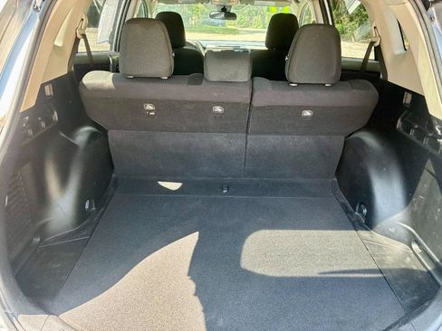 Used 2017 Toyota RAV4 LE FWD image 8