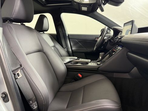 Used 2024 Lexus IS 300 w/ Comfort Package RWD image 27