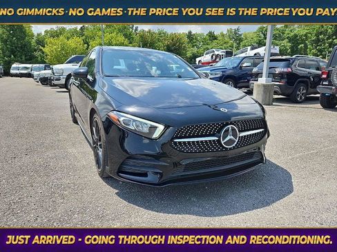 Used 2022 Mercedes-Benz A 220 image 1