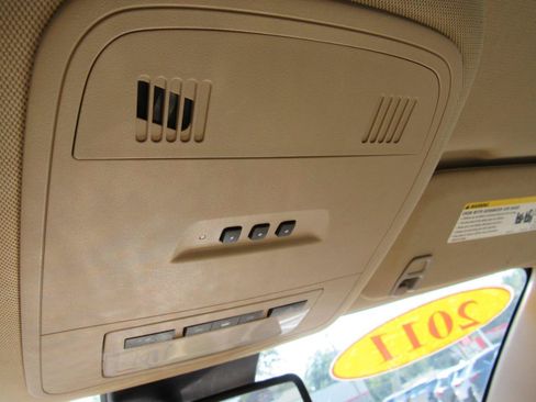 Used 2011 Buick LaCrosse CXL w/ Luxury Package FWD image 27
