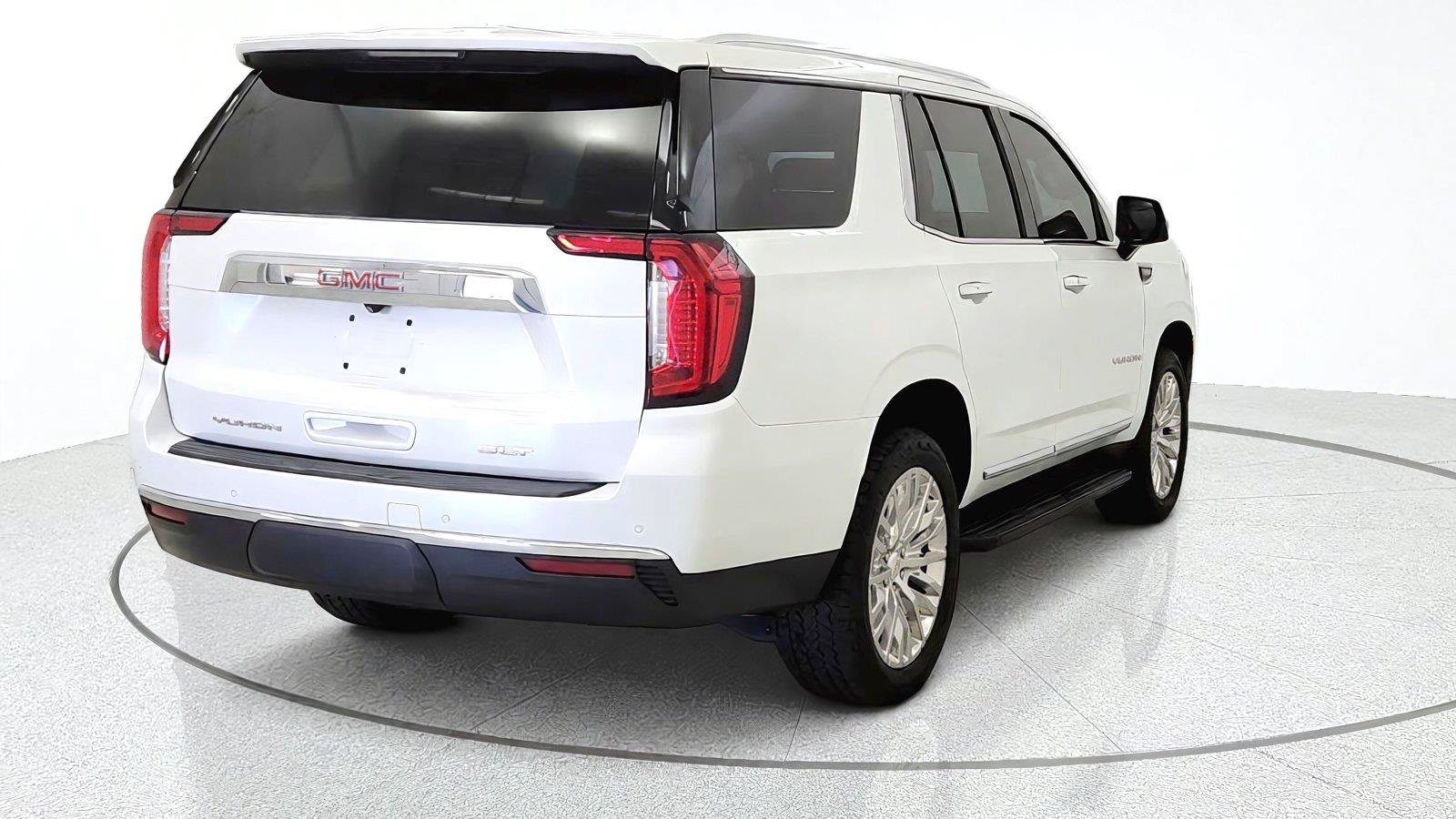 Used 2022 GMC Yukon SLT w/ SLT Premium Package AWD/4WD image 8