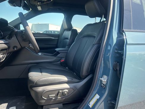 New 2026 Jeep Grand Cherokee L Limited AWD/4WD image 4