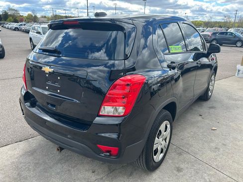 Used 2018 Chevrolet Trax LS FWD image 5