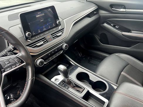 Certified 2024 Nissan Altima 2.5 SR image 21