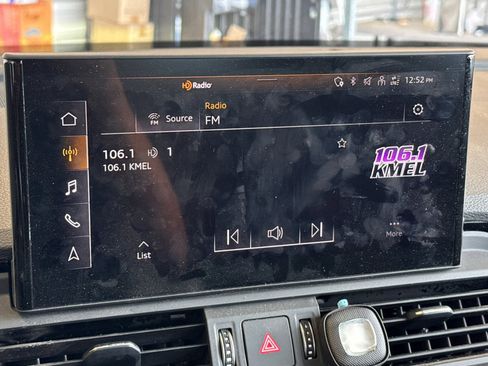 Used 2021 Audi Q5 e Prestige w/ Prestige Package image 24