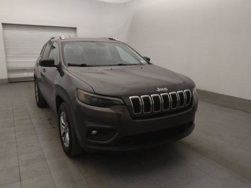 Used 2019 Jeep Cherokee Latitude Plus AWD/4WD image 13