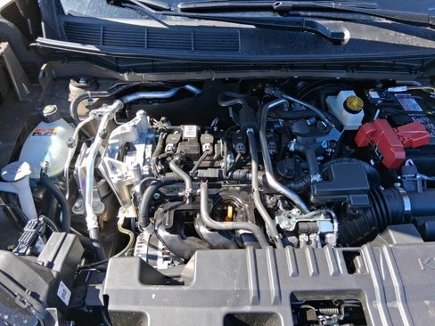 New 2026 Nissan Kicks SR image 25