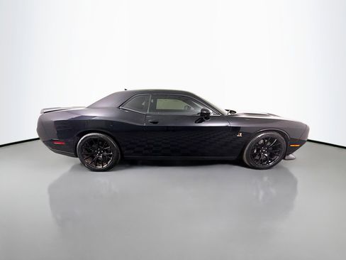 Used 2018 Dodge Challenger R/T Scat Pack w/ Dynamics Package image 11