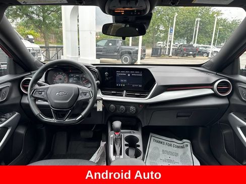 Used 2026 Chevrolet Trax RS w/ Sunroof Package FWD image 10
