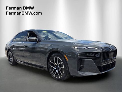 New 2026 BMW 750e xDrive w/ Premium Package AWD/4WD image 1