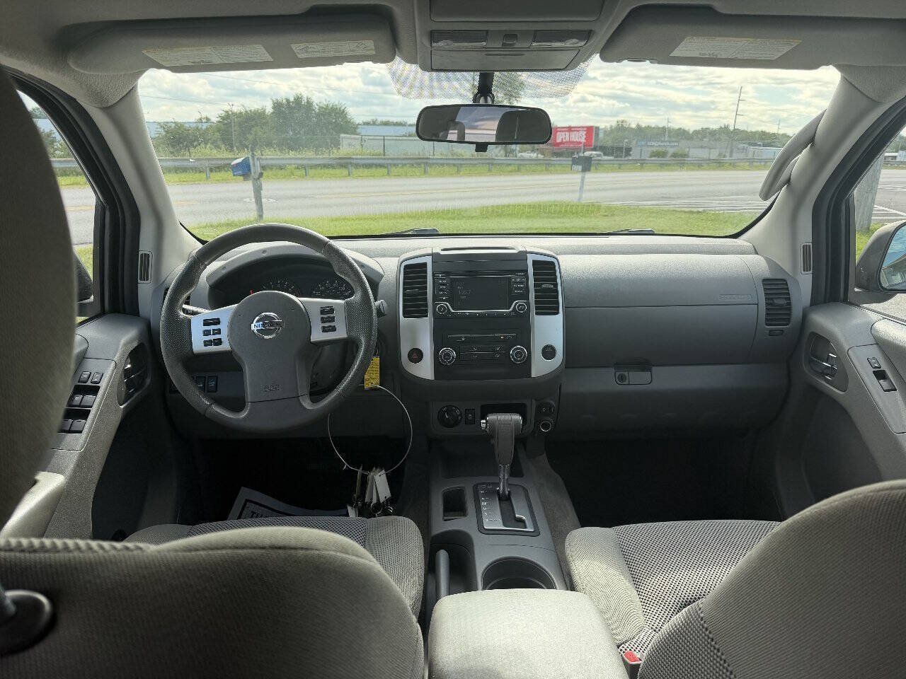 Used 2018 Nissan Frontier SV AWD/4WD image 22