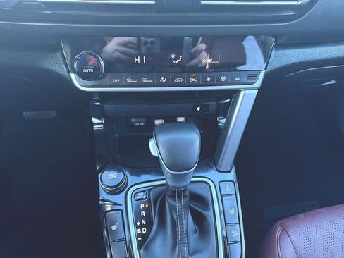 Used 2022 Kia Seltos SX w/ Sunroof Package image 18