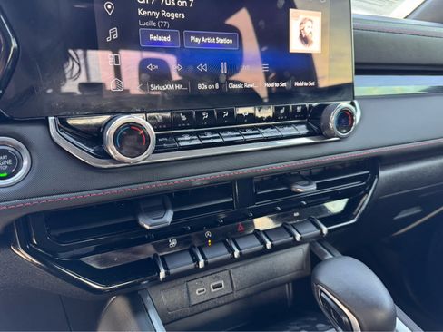 Used 2024 Chevrolet Colorado Z71 w/ Z71 Convenience Package 2 image 13