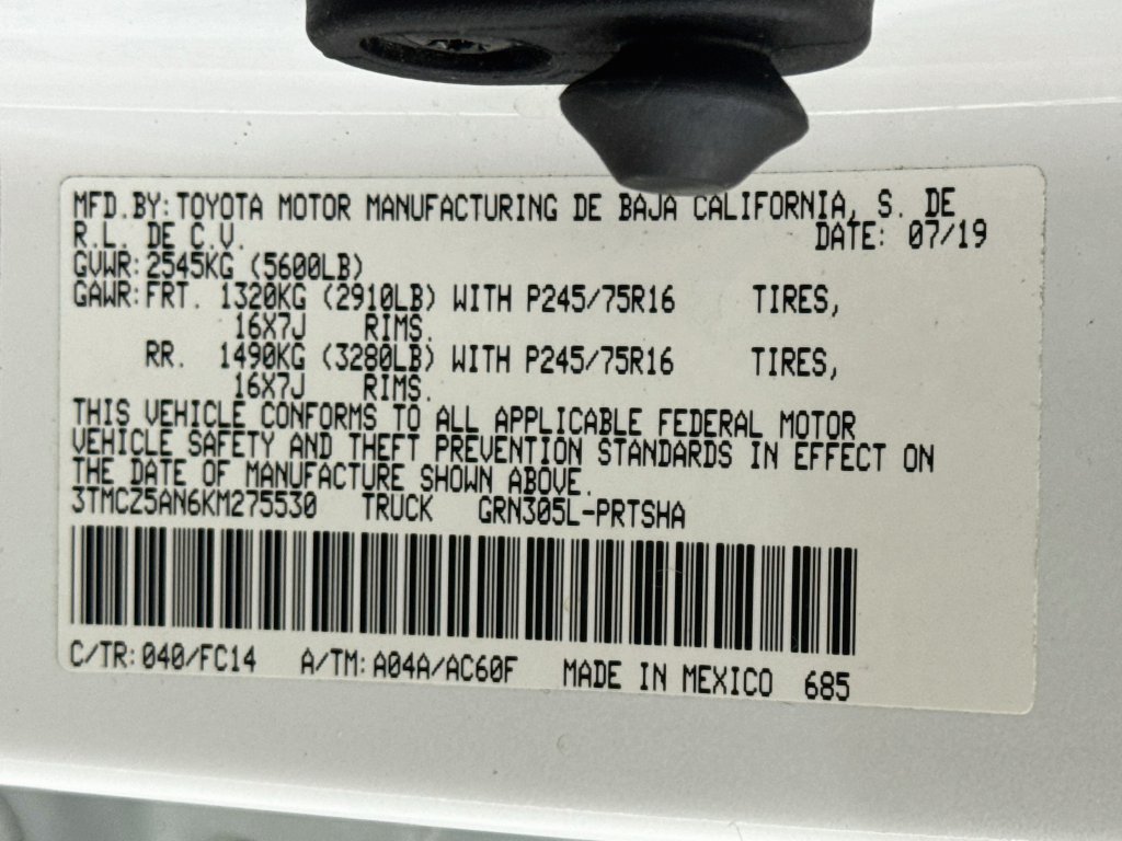 Used 2019 Toyota Tacoma SR5 AWD/4WD image 16