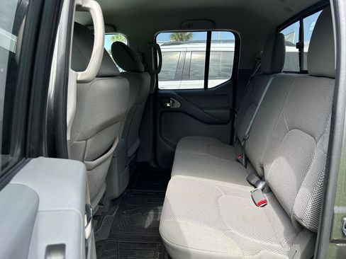 Used 2020 Nissan Frontier SV RWD image 13