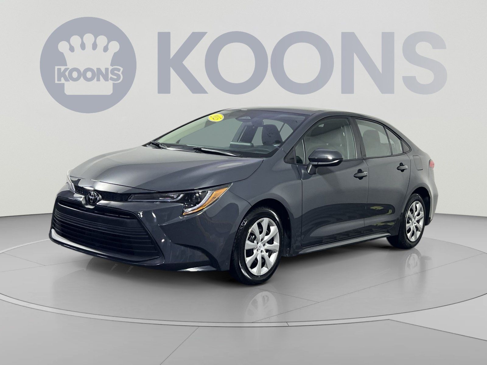 Used 2025 Toyota Corolla LE FWD image 1