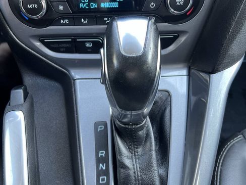 Used 2013 Ford Focus Titanium w/ Titanium Handling Pkg FWD image 20