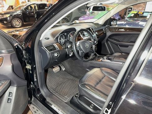 Used 2015 Mercedes-Benz GL 450 4MATIC image 13