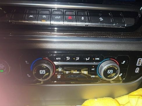 Used 2023 Chevrolet Silverado 1500 RST image 34