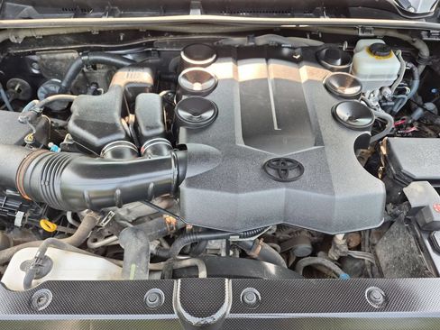 Used 2014 Toyota 4Runner Limited AWD/4WD image 23