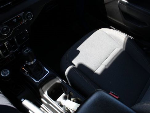 Used 2024 Jeep Wrangler Willys image 22