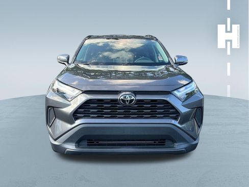 Used 2023 Toyota RAV4 XLE w/ Convenience Package FWD image 2