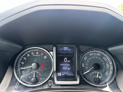 Used 2021 Toyota Tacoma TRD Sport AWD/4WD image 22