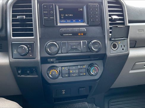 Used 2018 Ford F250 XL w/ Power Equipment Group AWD/4WD image 32