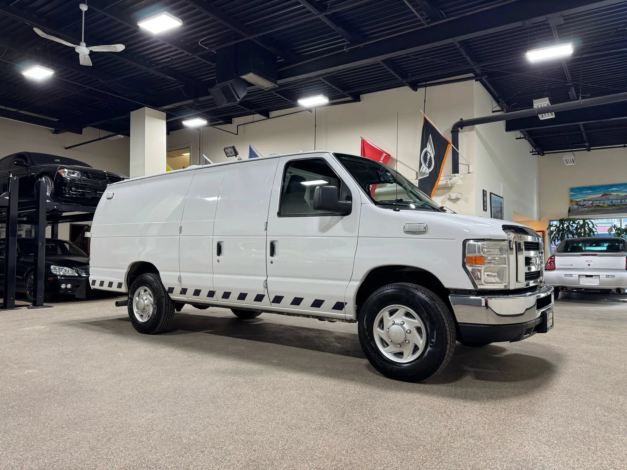 Used 2012 Ford E-350 and Econoline 350 Extended Super Duty w/ PWR Group RWD image 4